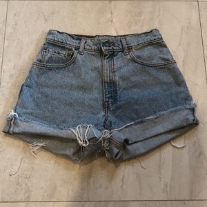 Vintage Highwaisted Levi Shorts